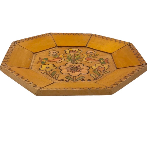 Vintage Mid-Century Folk Art Hand-Painted Pyrography Wooden Hexagon Plate - Picture 3 of 6